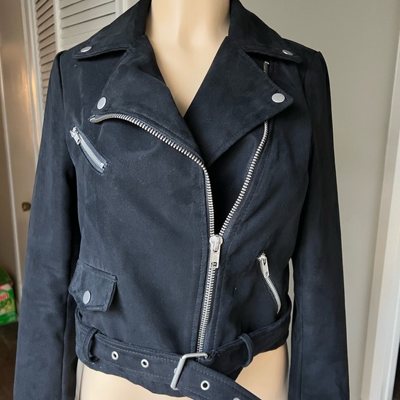 Forever 21 black crop Jacket - Picture 2 of 5